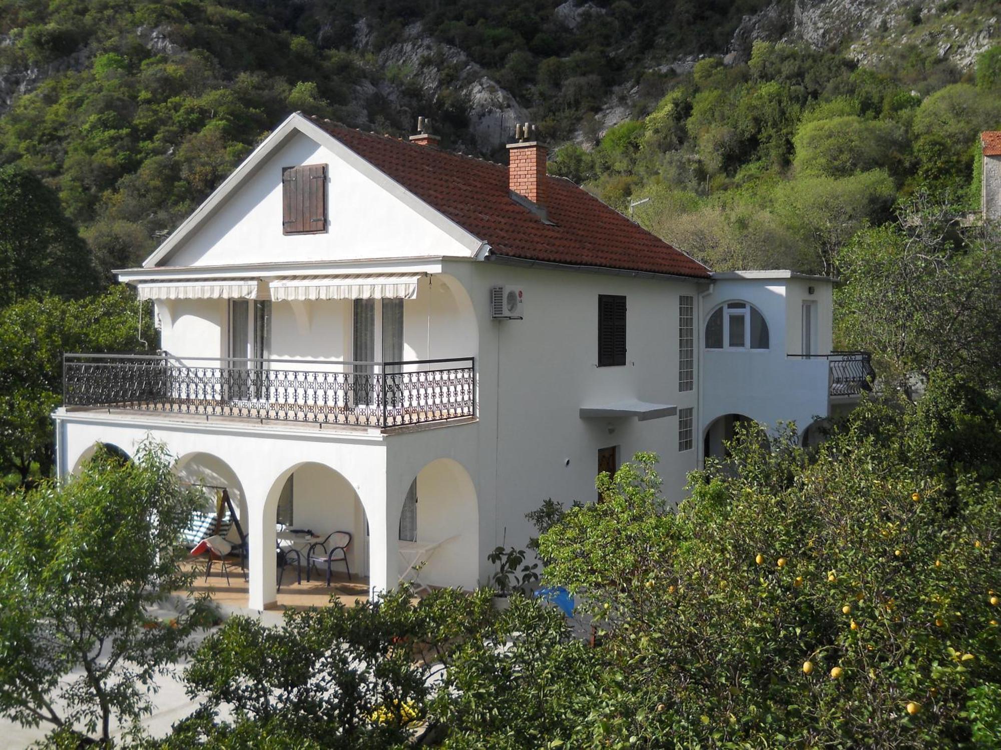 Apartments Ognjenovic Risan Exterior photo